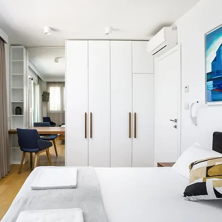 Sleeps 8 With Pool Air Con And Wifi Villa